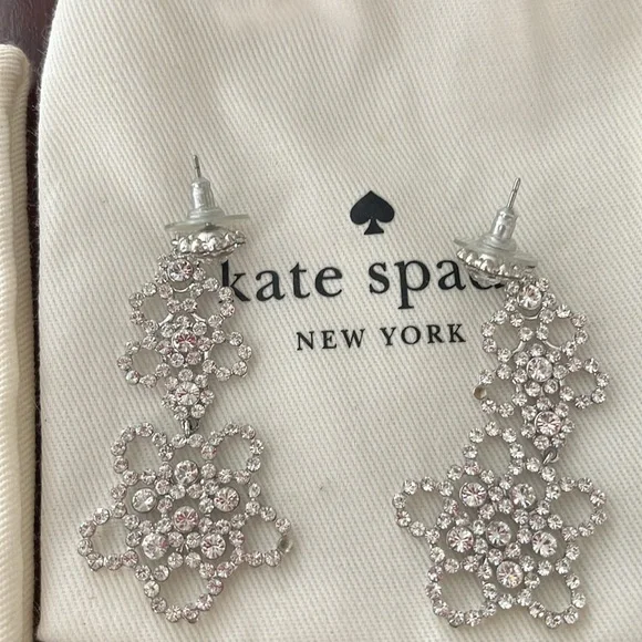 Beautiful Kate spade ♠️ necklace and earring set. Necklace has original tags. - Picture 3 of 3